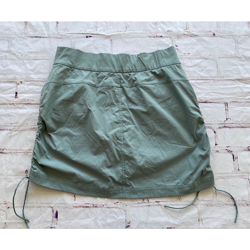 Columbia All Seasons Ruched Skort Women’s Med Sage Green Built-In Shorts Hiking - Picture 4 of 9